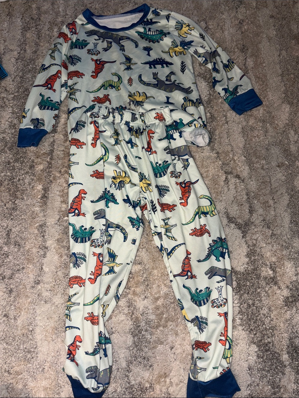 OFFERS OPEN! Boys size 6 dinosaur pj set kids 6 Dinosaur Print Pajama Set
